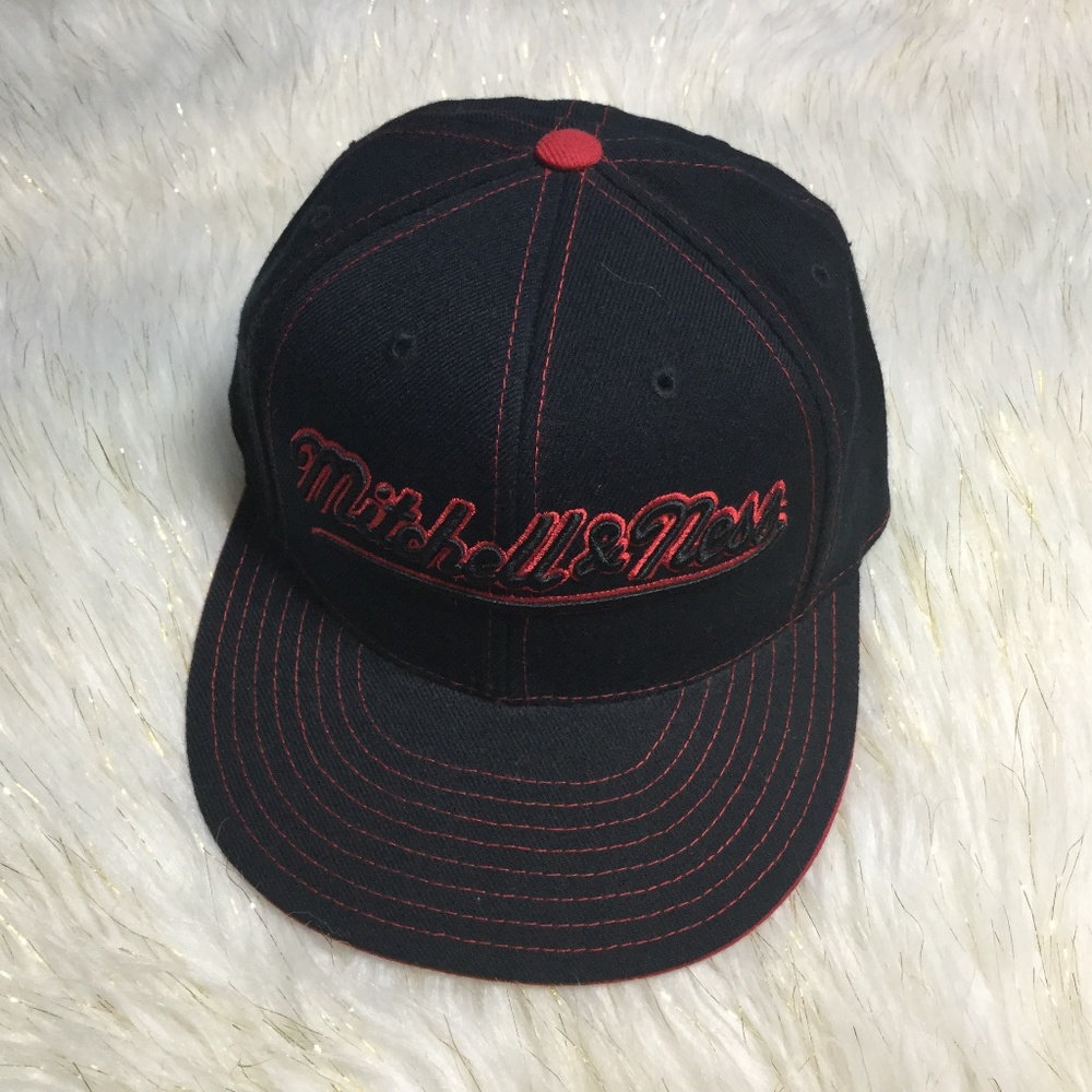 MITCHELL & NESS Fitted Hat Size 7